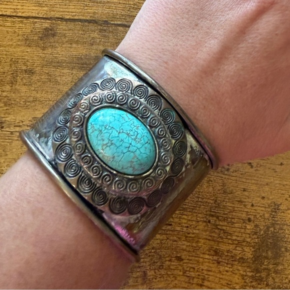 Unavailable-Vintage Faux Turquoise Cuff Bracelet Nickel Silver Tone Southwest - Picture 1 of 6